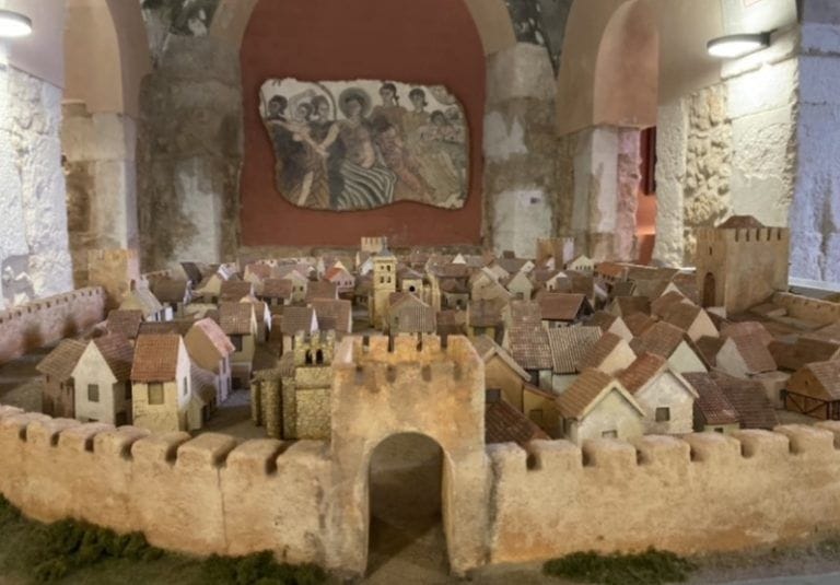 Drinking wine in the medieval in Aranda de Duero